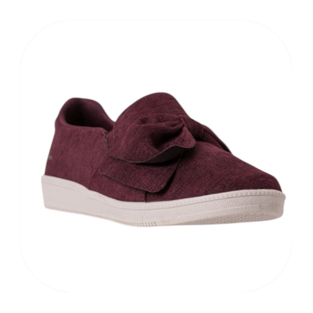 Skechers size 11 burgundy air cooled memory foam bow sneaker